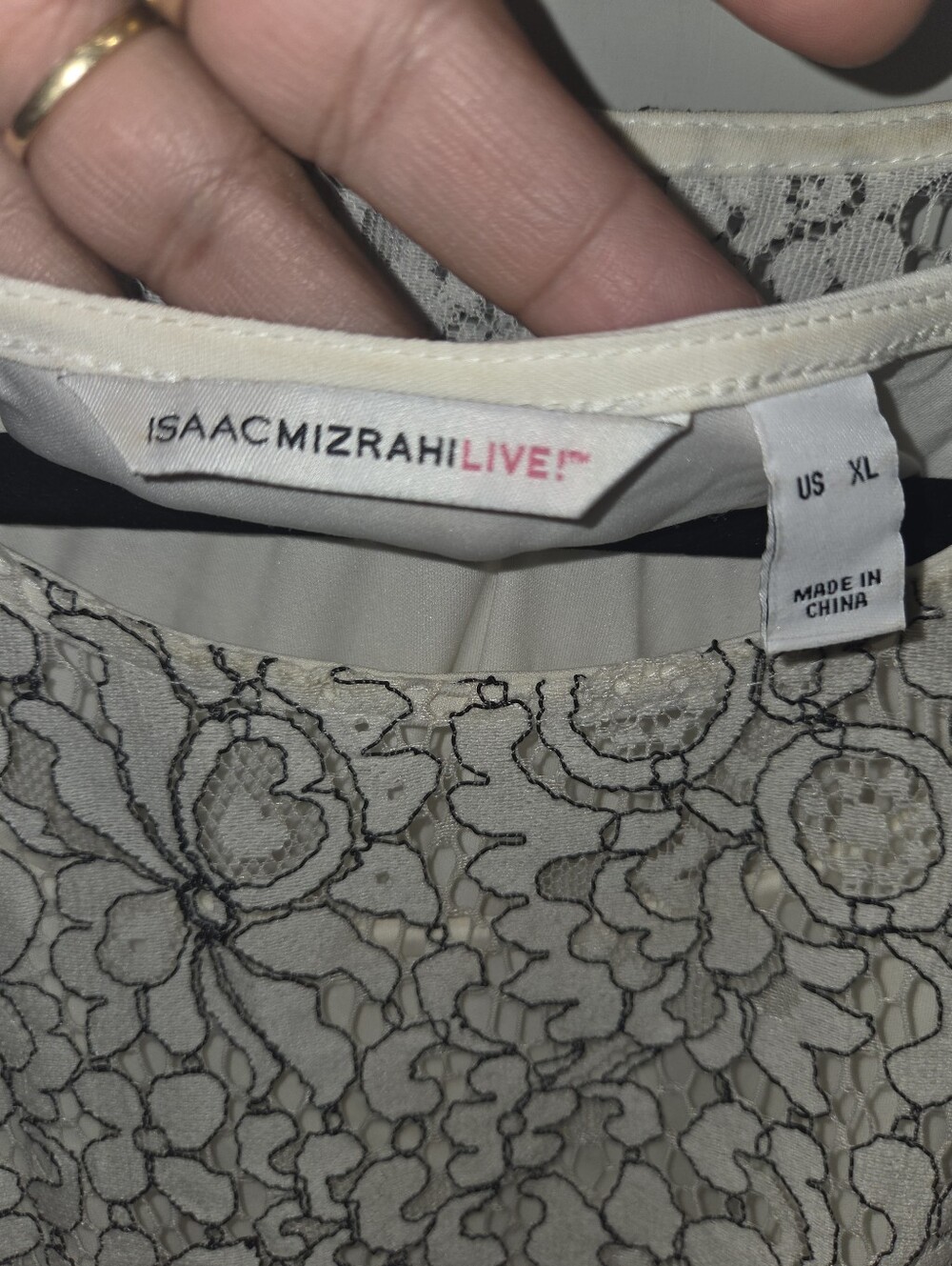 Isaac Mizrahi White Floral Lace Short Sleeve Blouse - Picture 4 of 6